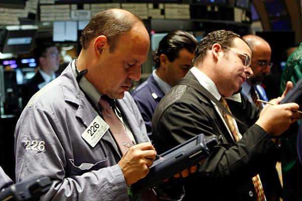 Cene akcija na Wall Streetu su potonule nakon sto su kineske akcije pale za vise od 8 odsto
